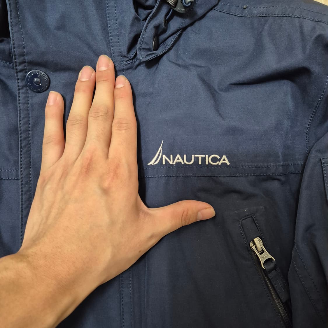 노티카 로고 네이비 바람막이 후드자켓 상품이미지5