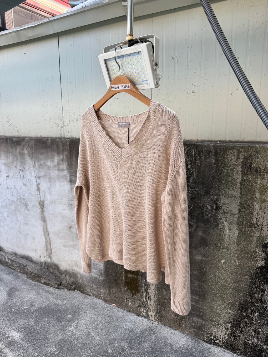 마가렛 호웰 브이넥 니트 상품이미지3