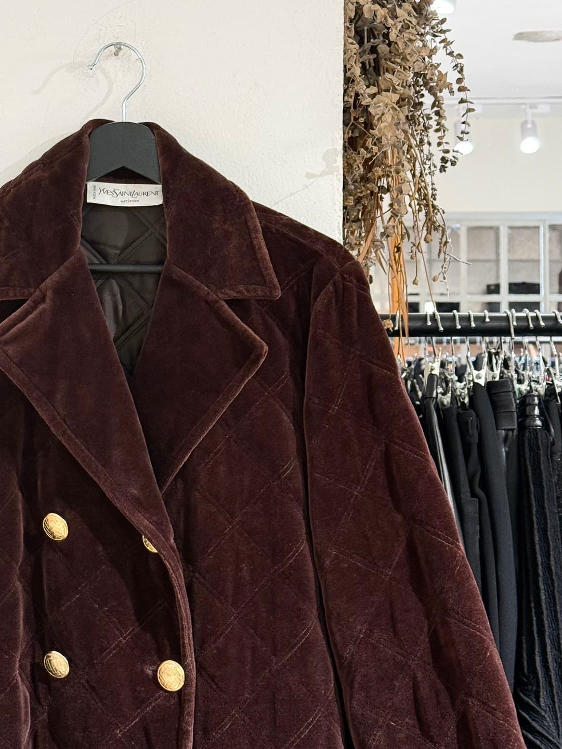 이브생로랑 브라운 벨벳 퀼팅 더블 코트 상품이미지3