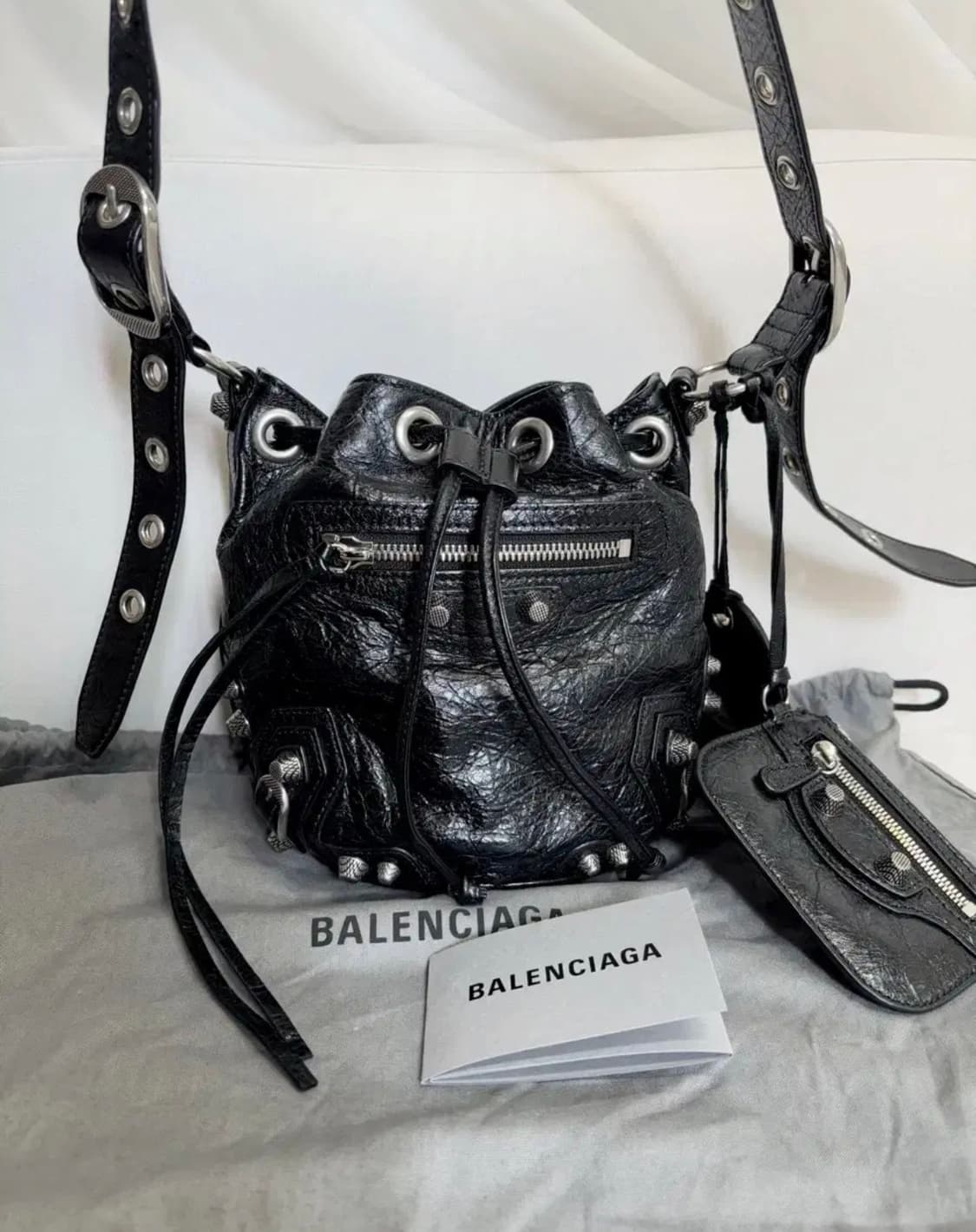 발렌시아가 르카골 버킷백 xs 상품이미지1