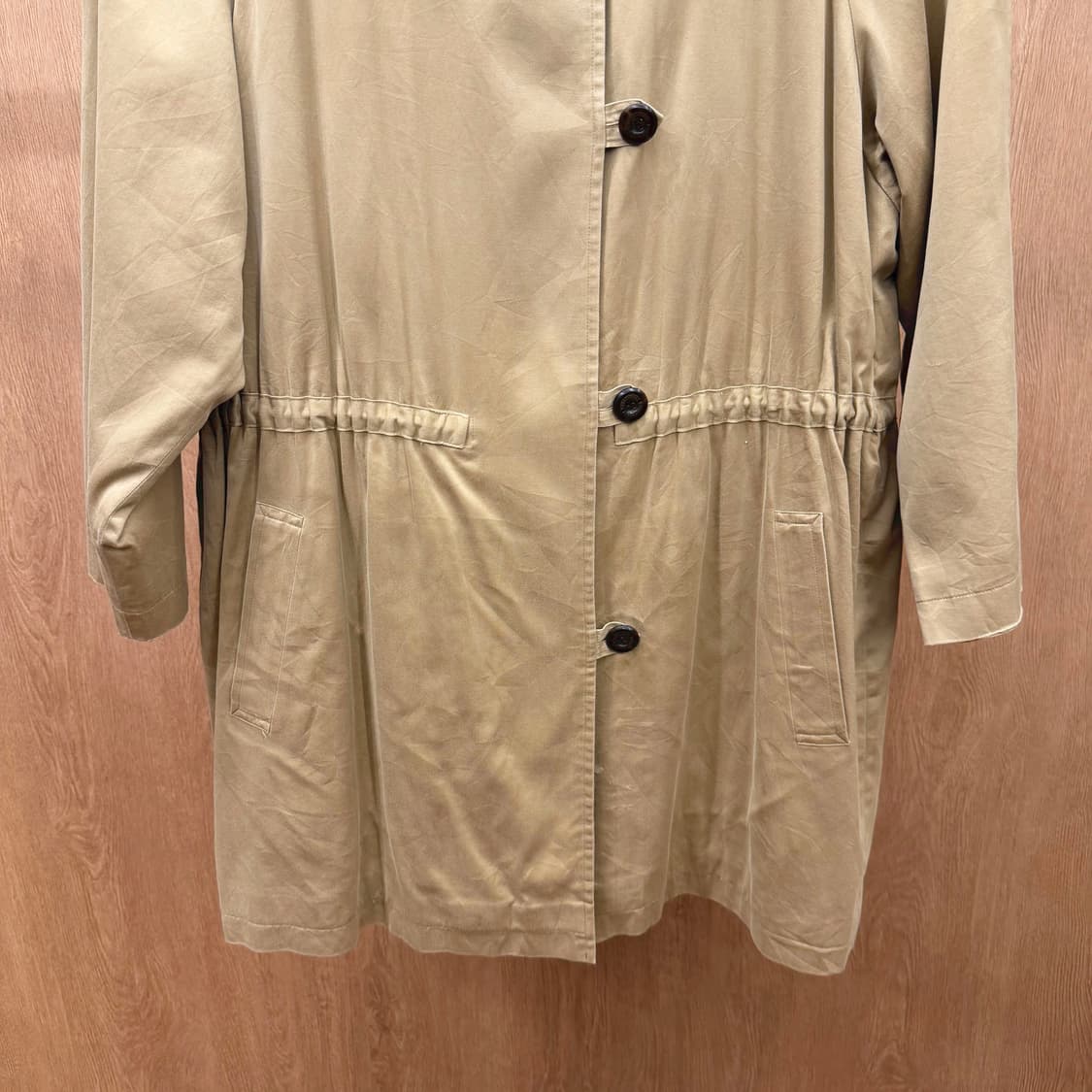 버버리 후드 코트 스트링 웨이스트 포켓 싱글 버튼 디테일 베이지 상품이미지5