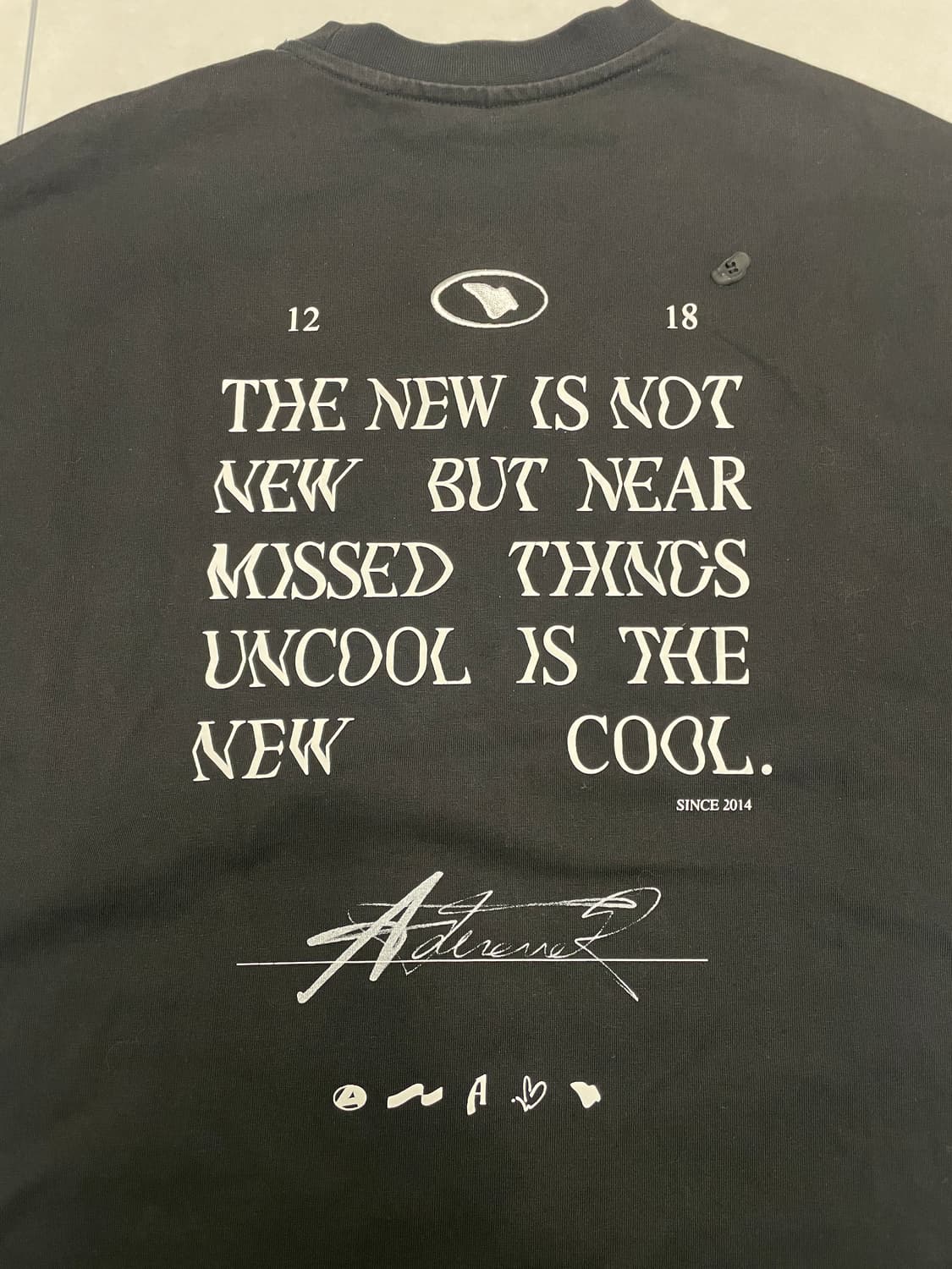 아더에러 23FW 타톰 반팔티셔츠 블랙 상품이미지4