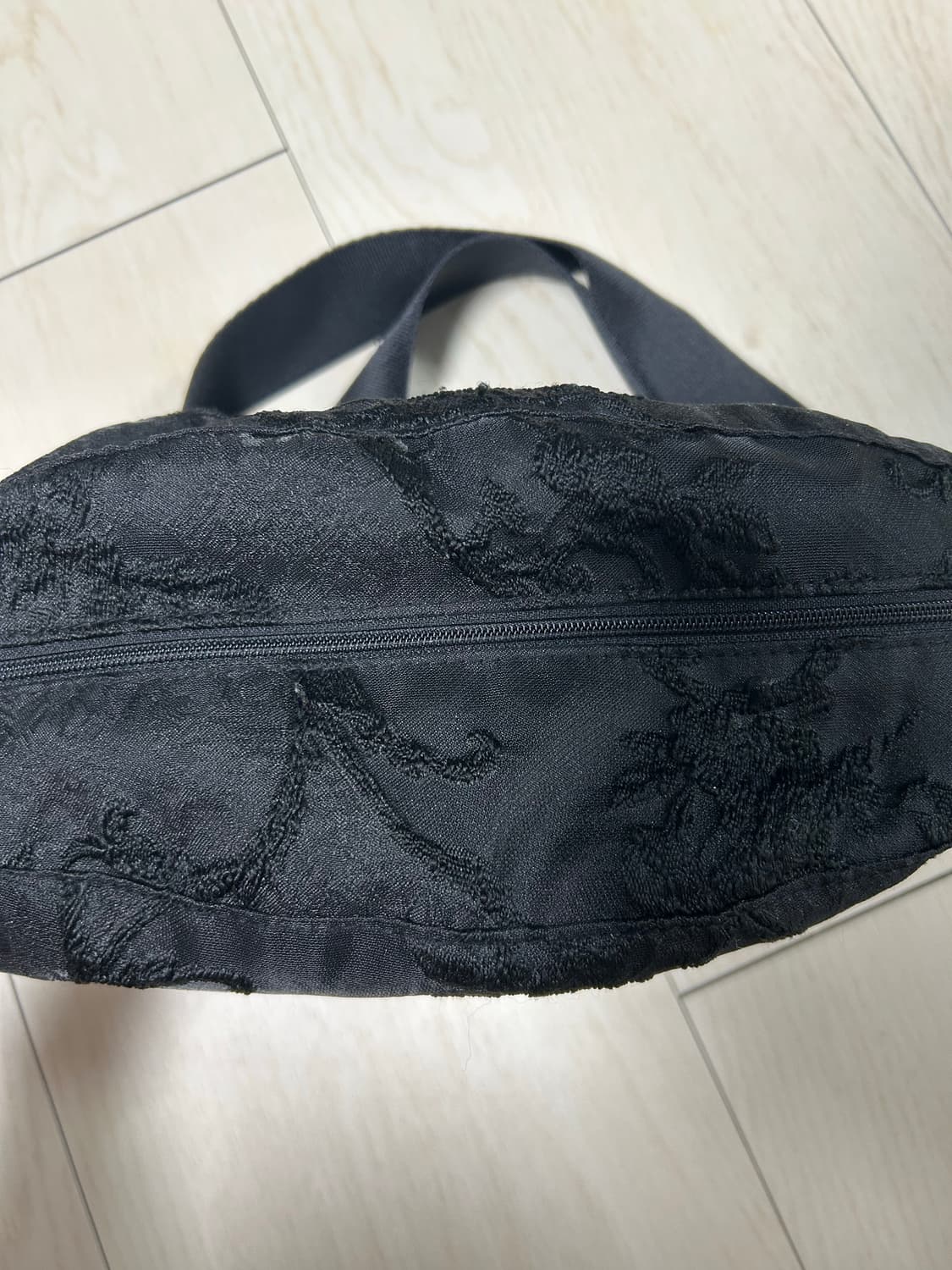 콜로신스 자카드 펌킨백 블랙 상품이미지3