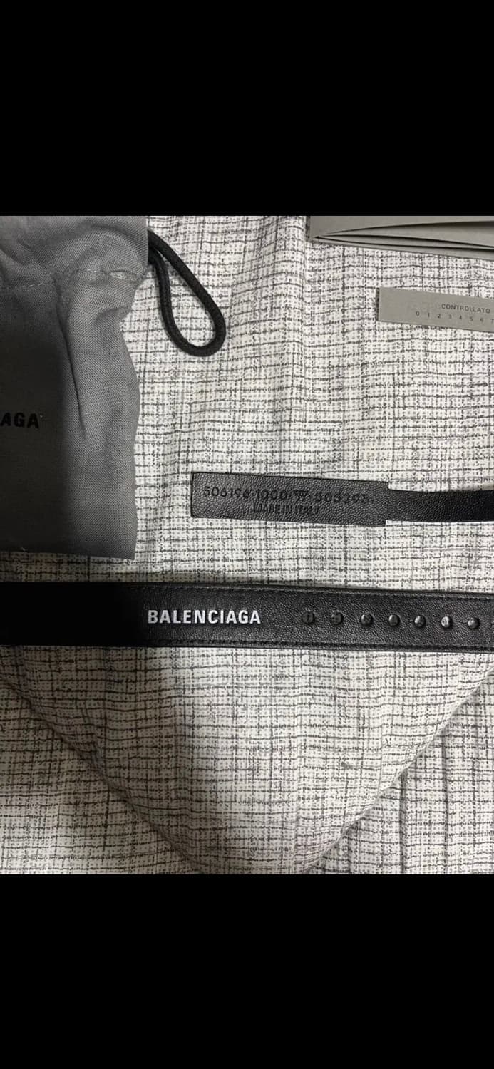 발렌시아가 레더 로고 팔찌 상품이미지2