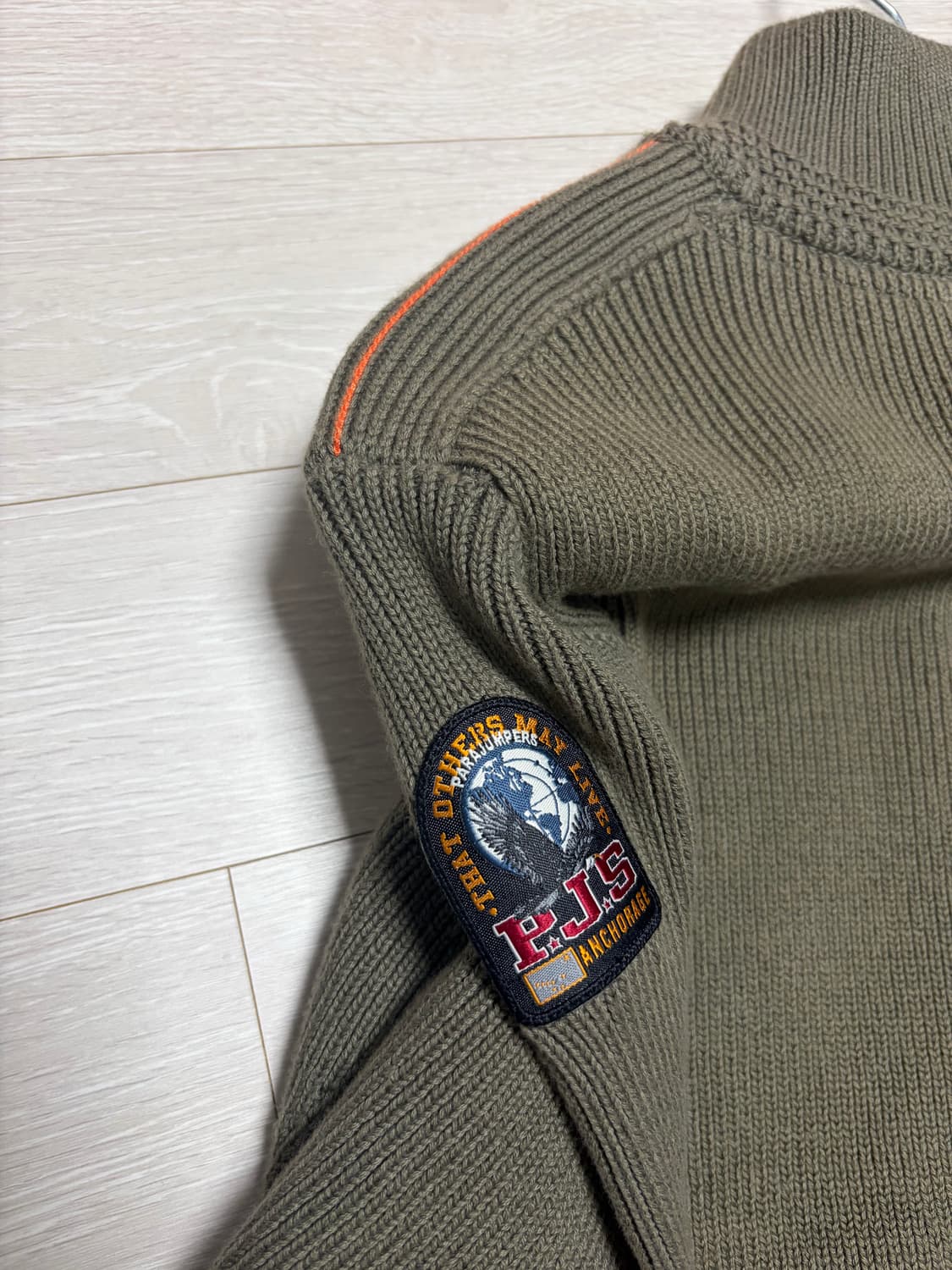 파라점퍼스 백화점판 니트 가디건 집업 M 상품이미지3