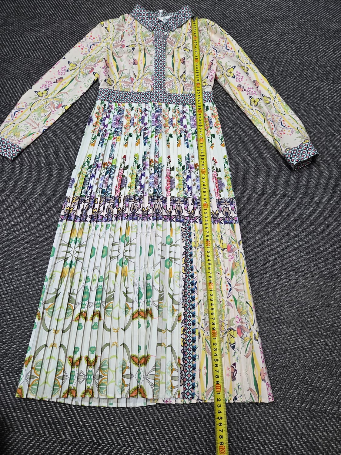 샤틴 SATIN 유니크 플라워 패턴 카라 플리츠 원피스 S211B671 상품이미지9