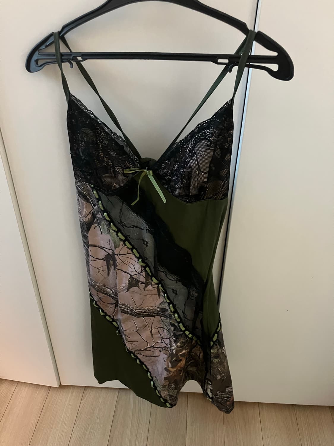 원피스 새틴재질 상품이미지1