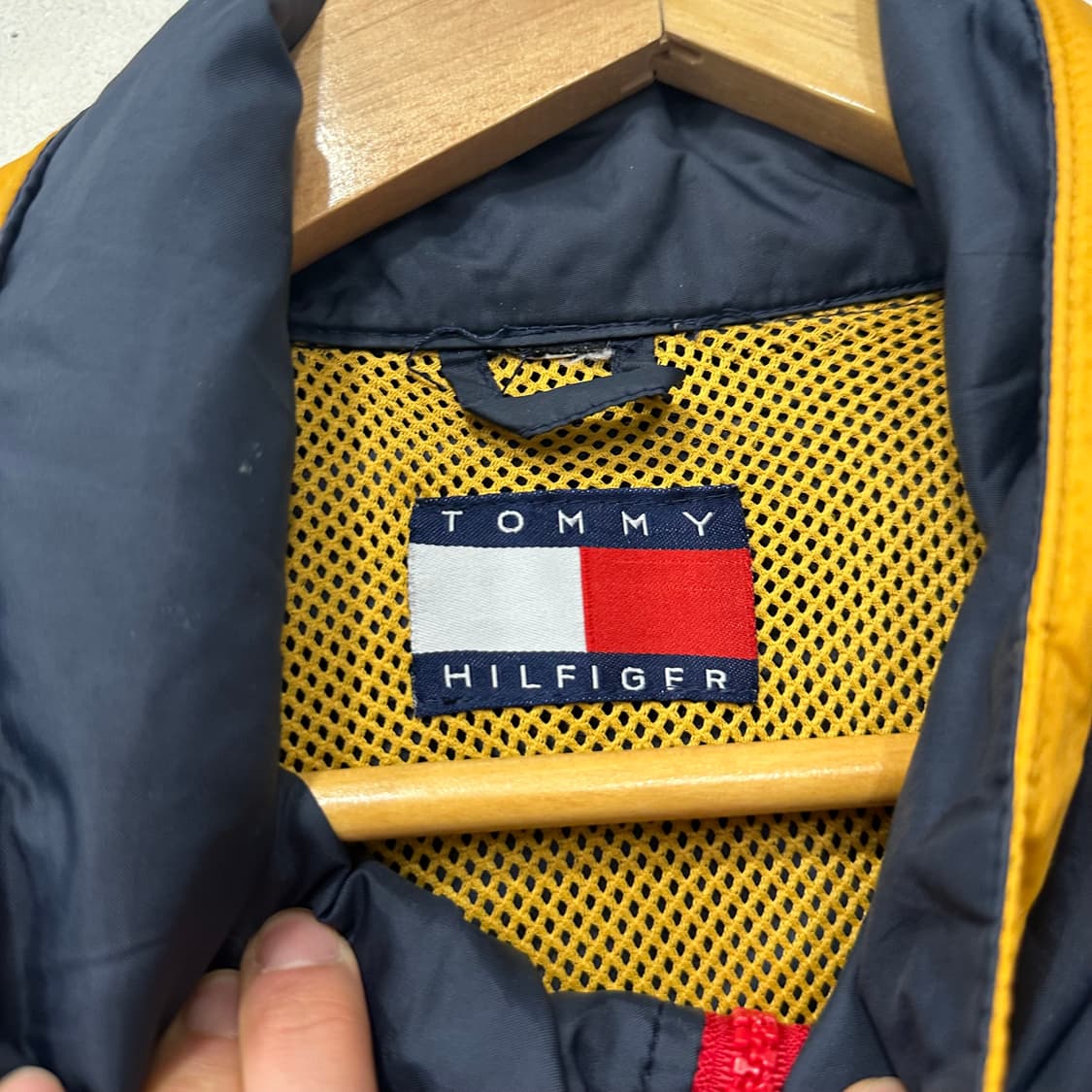 타미힐피거 올드스쿨 바람막이 상품이미지7