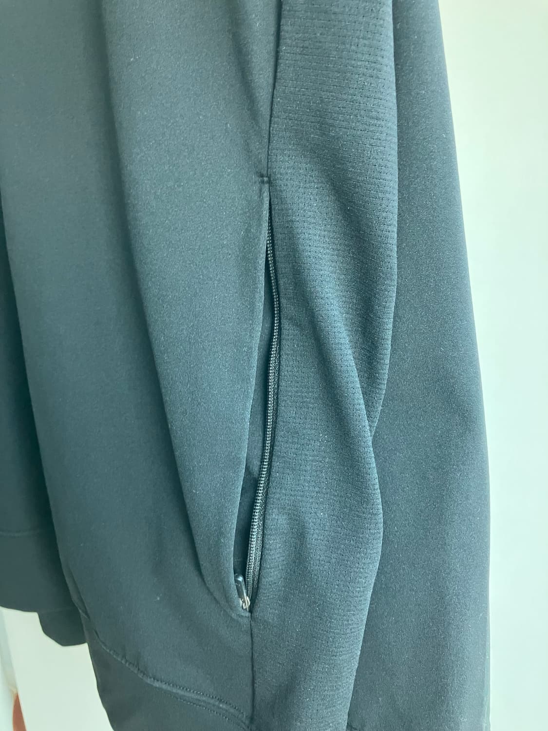유니클로 하이넥 집업 블랙 xl 상품이미지3