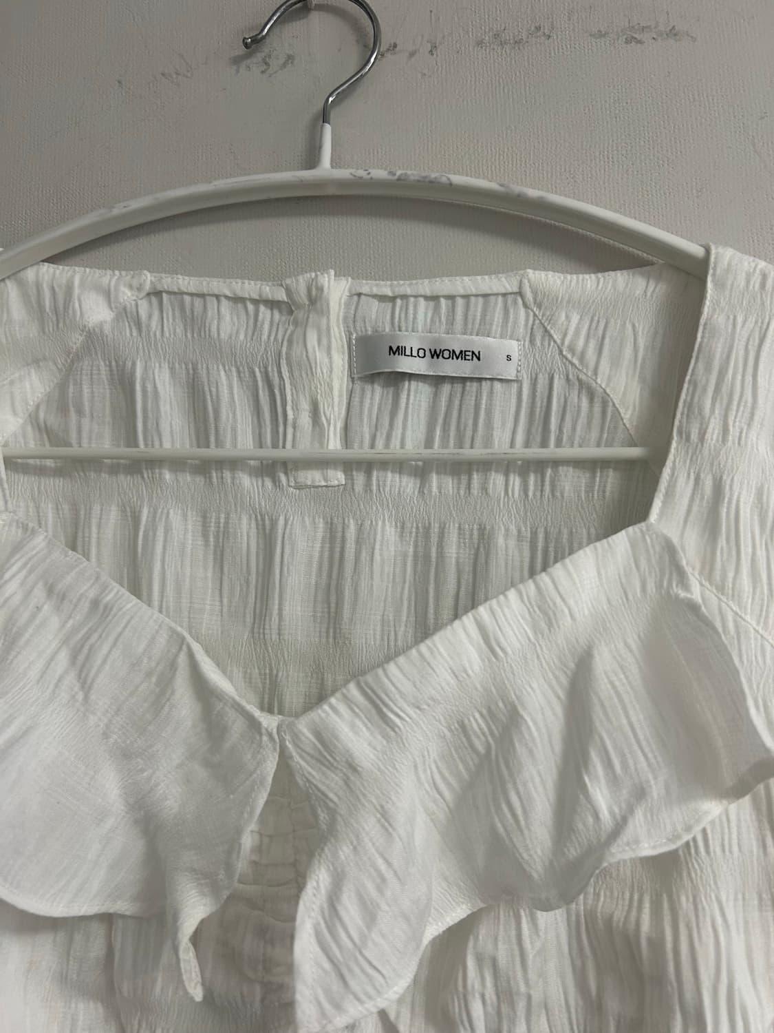 밀로우먼 버터 셔링 블라우스 상품이미지2