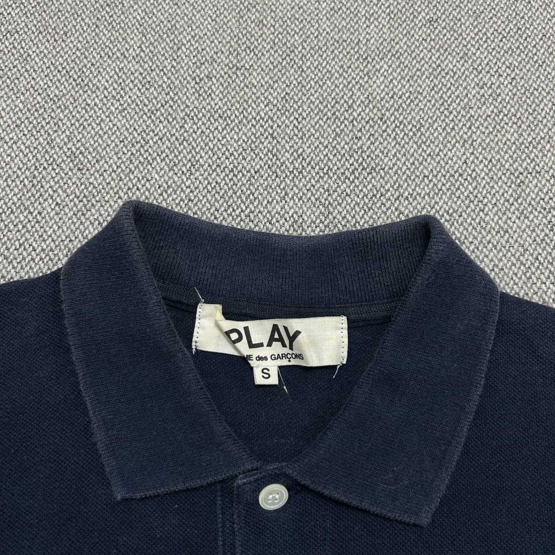 꼼데가르송 우먼스 네이비 카라티(S) 상품이미지2