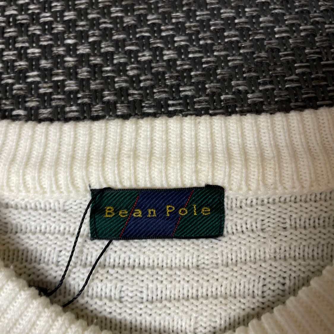 빈폴 자수로고 아이보리 패턴짜임 긴팔 니트 상품이미지4