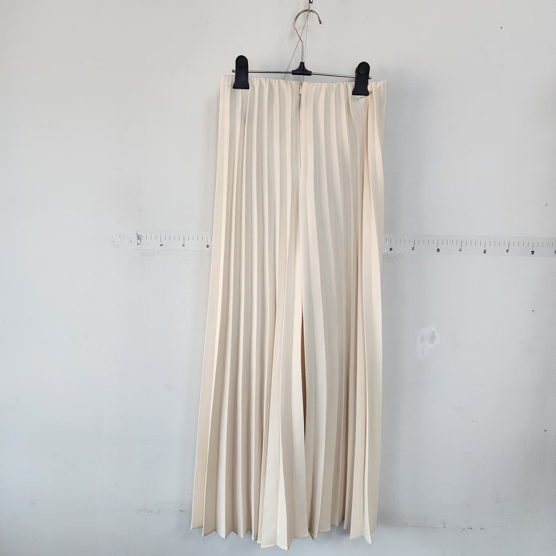 아이보리 플리츠 롱 팬츠 상품이미지4