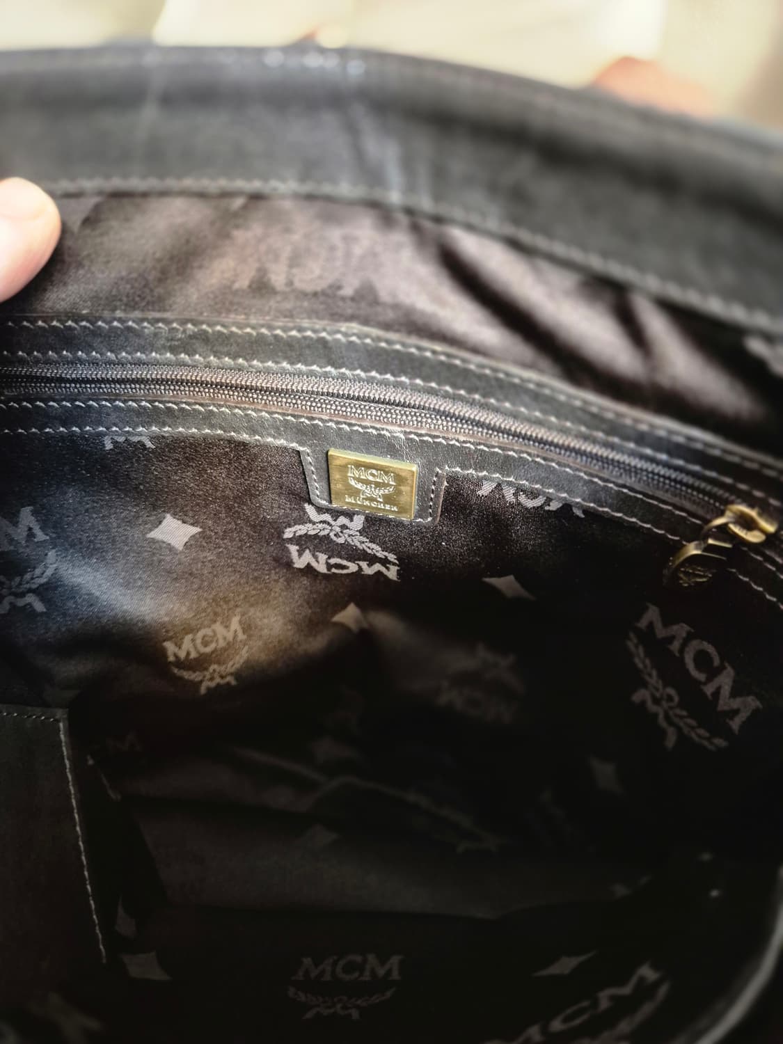 MCM 가죽 크로스백 남자 상품이미지9