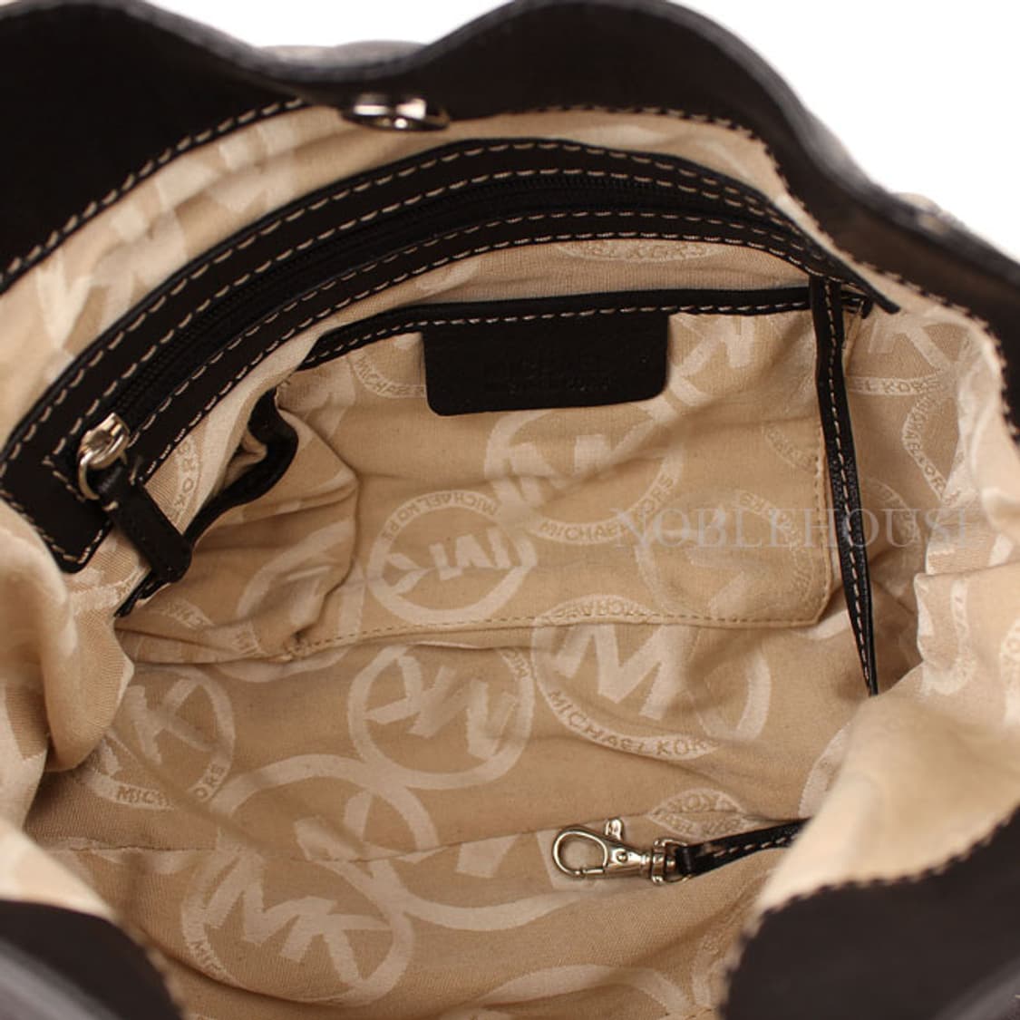 마이클코어스 블랙 은장 버클 숄더백 상품이미지5