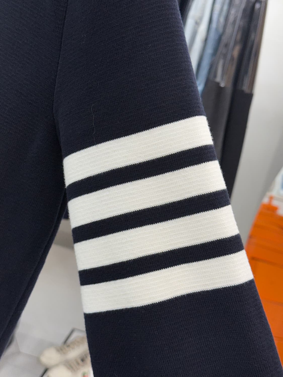 [3] 톰브라운 사선완장 밀라노스티치 니트 상품이미지3