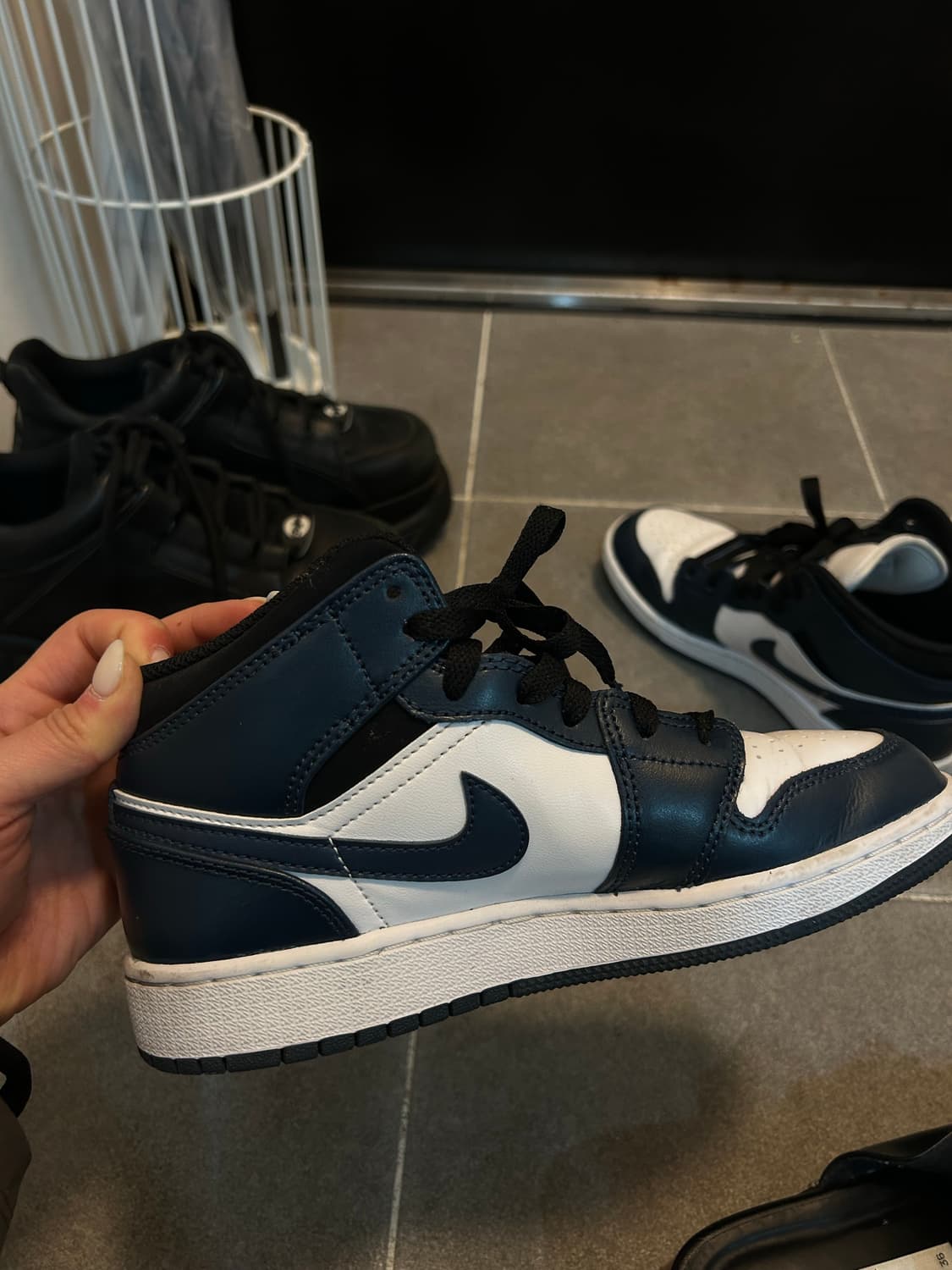 조던1 미드다크틸 상품이미지5