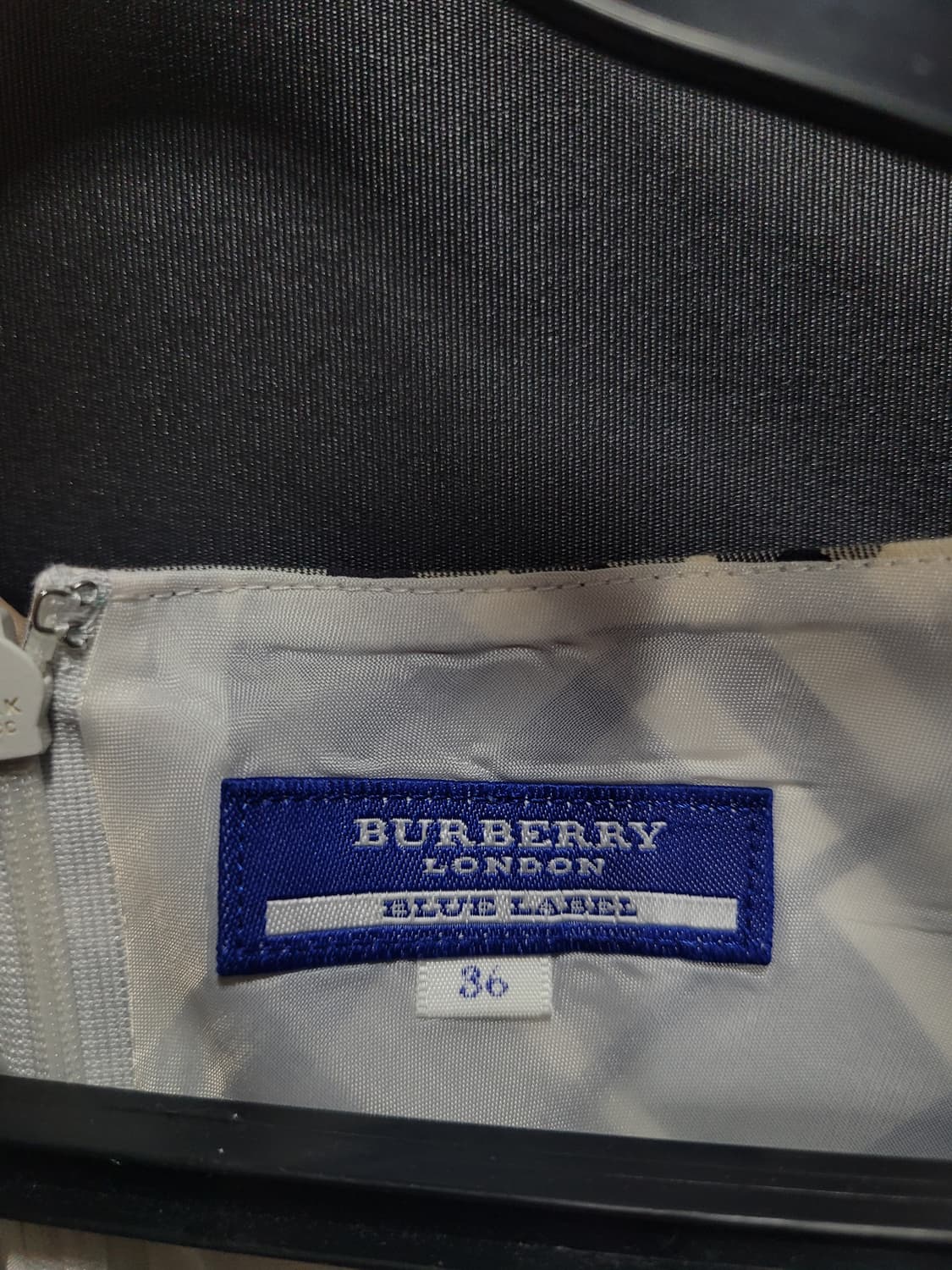 Burberry 버버리 체크 슬리브리스 원피스 상품이미지5