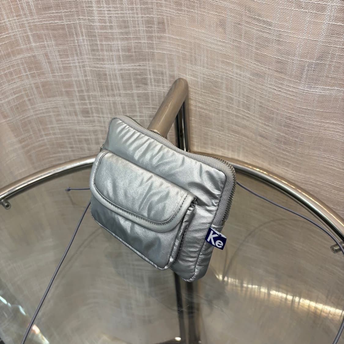 정품 케즈 패디드 미니 크로스백 상품이미지4