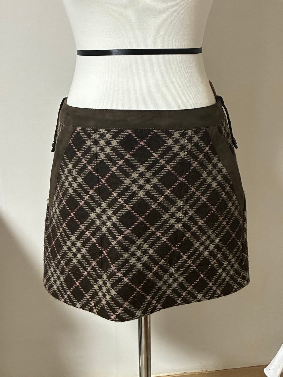 버버리 미니스커트 상품이미지1