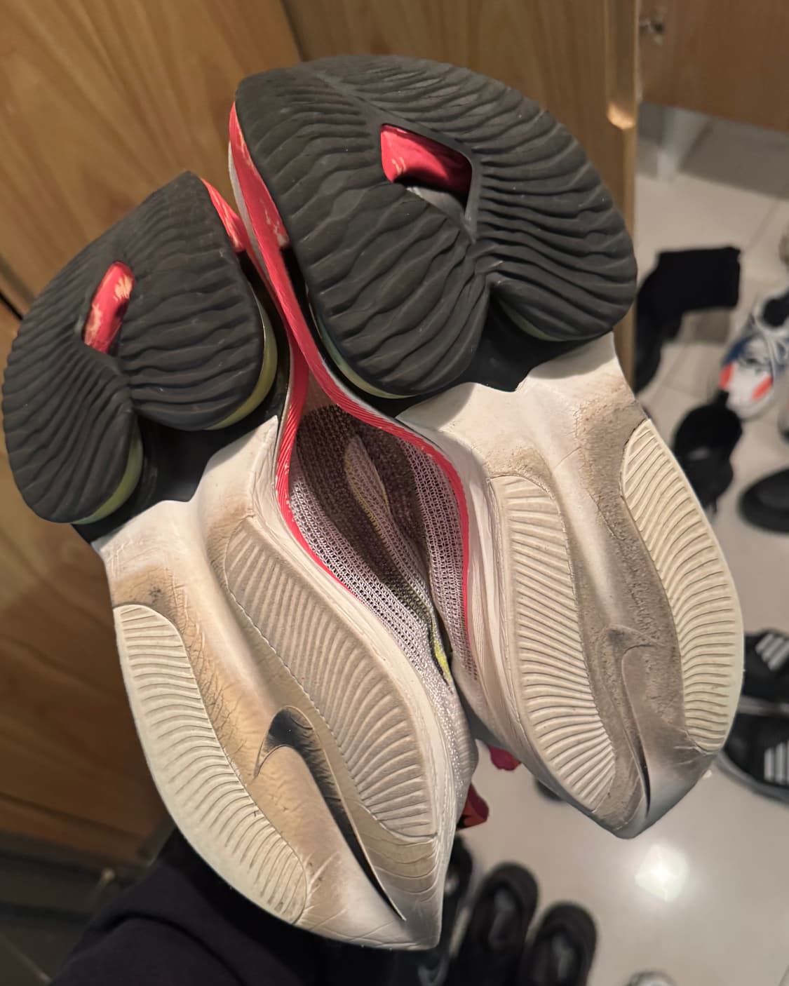 나이키 에어 줌 알파플라이 넥스트% 플라이니트 275 카본화 상품이미지4