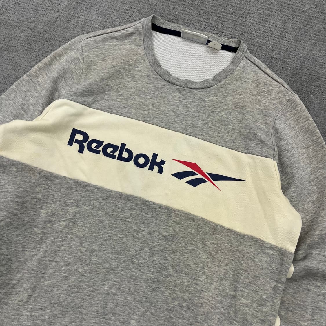 L 리복 그레이 배색 맨투맨 상품이미지2