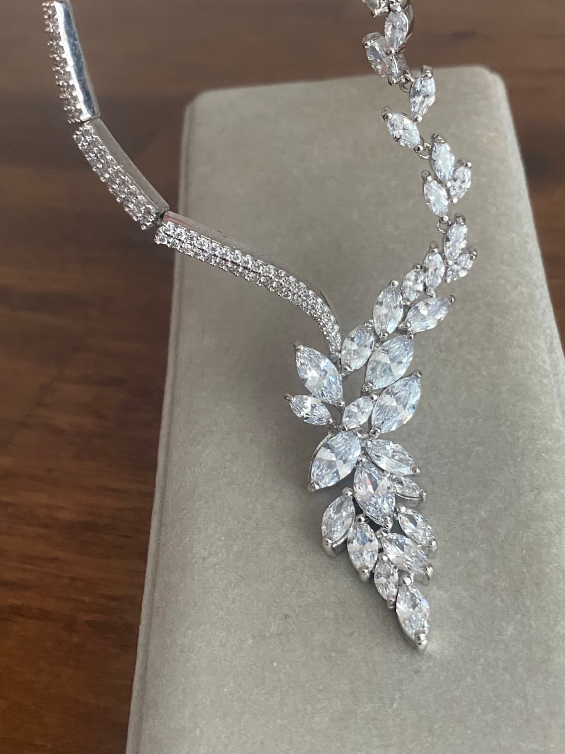 마키즈 큐빅 목걸이 귀걸이 세트 상품이미지3