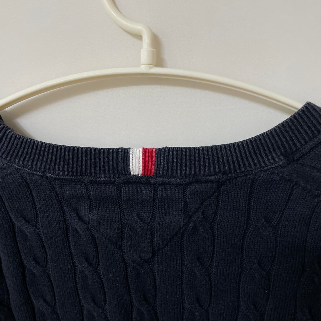 [ XL ] 타미힐피거 미니플래그 꽈배기 니트  상품이미지7