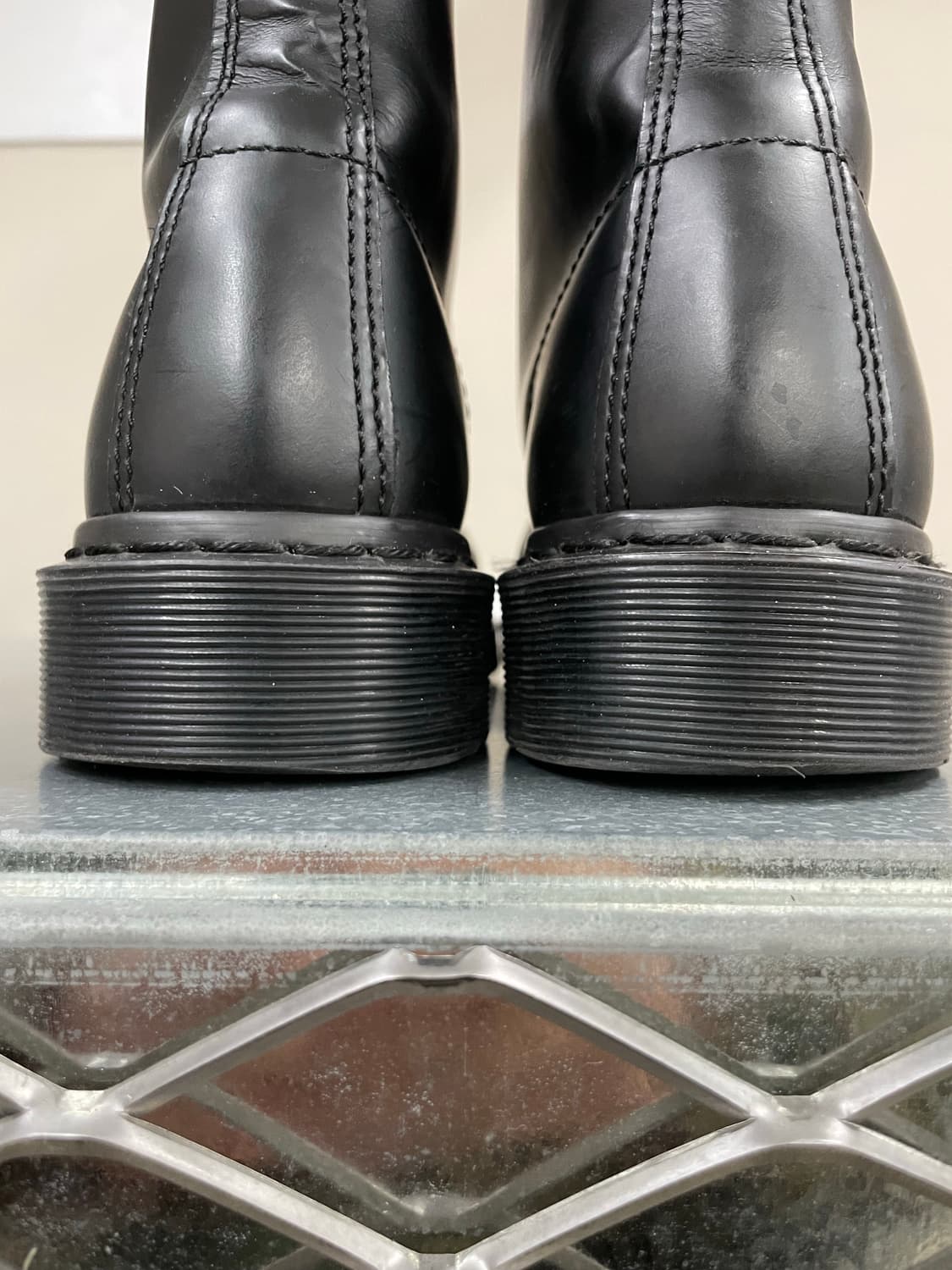 닥터마틴 1460 모노 스무스 레더 부츠 uk8 상품이미지10