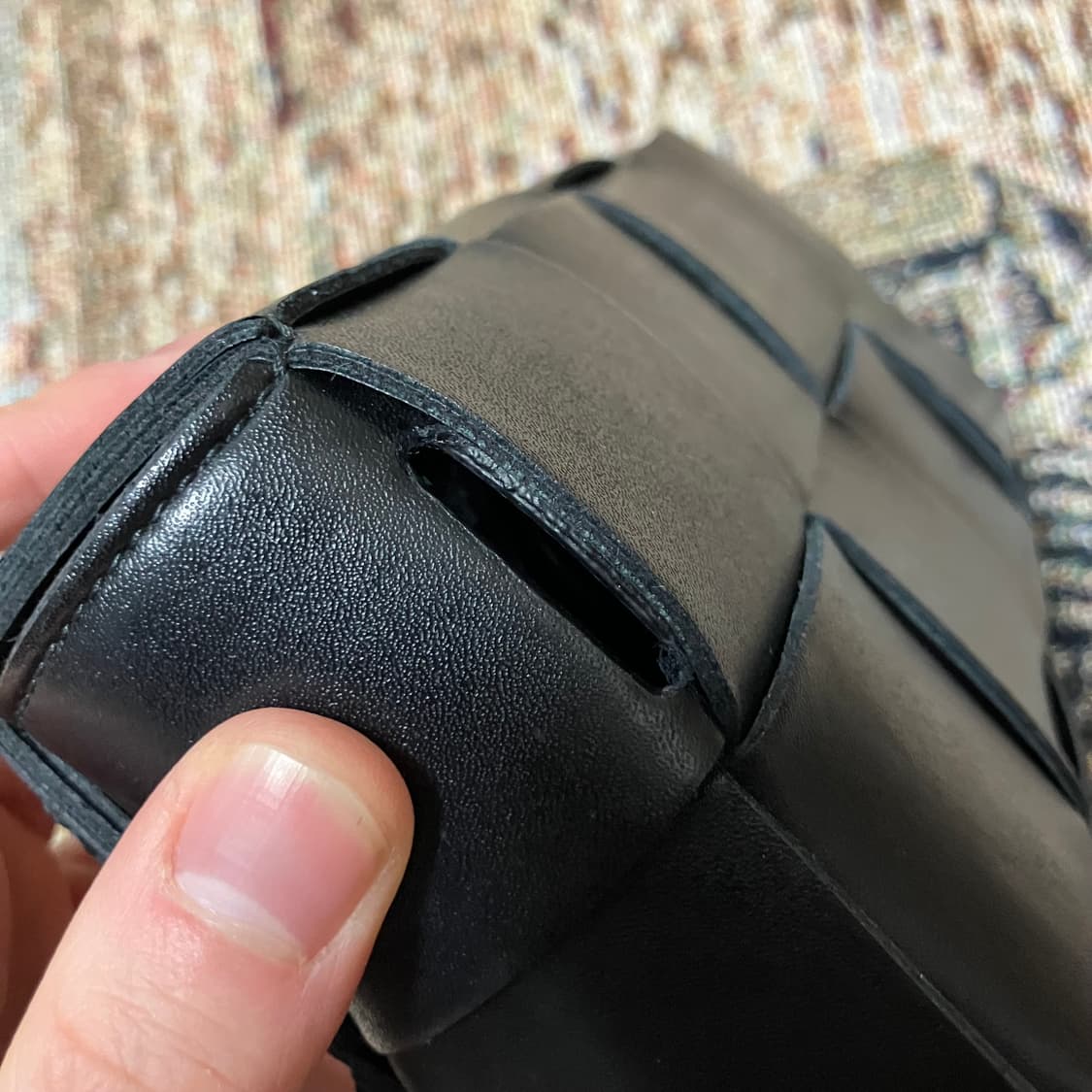 [OS] 보테가 베네타 카세트 벨트 백 블랙 상품이미지8