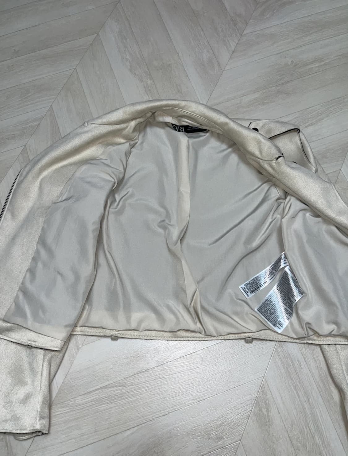 자라 zara 벨벳 레더자켓 상품이미지3