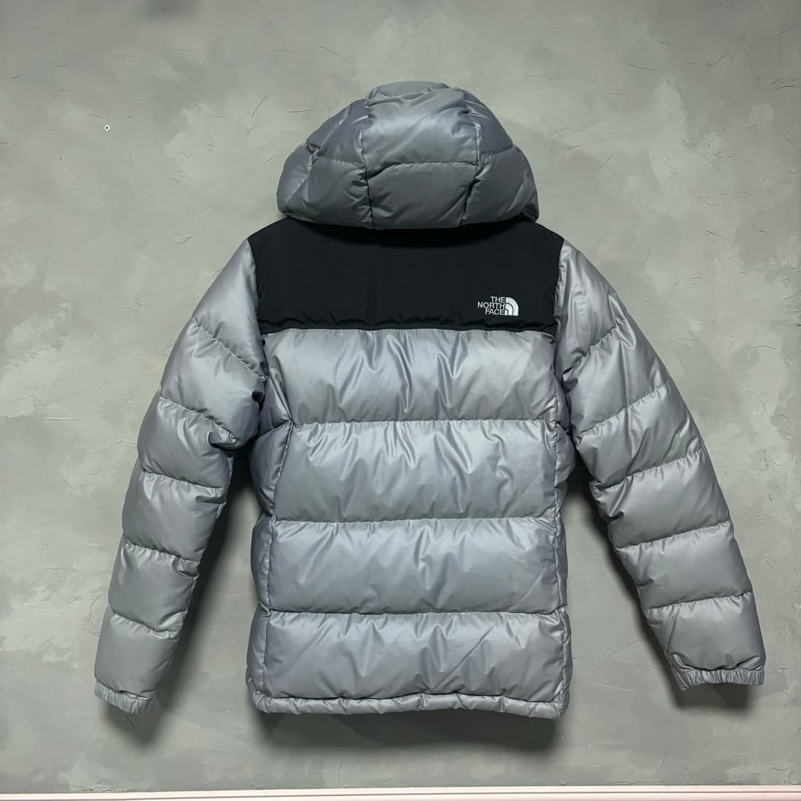 노스페이스 눕시 700 구스다운 패딩 회색 그레이 실버 상품이미지4