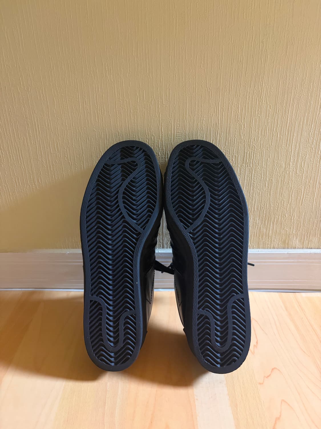 [260] Y-3 슈퍼스타 트리플 블랙 상품이미지3