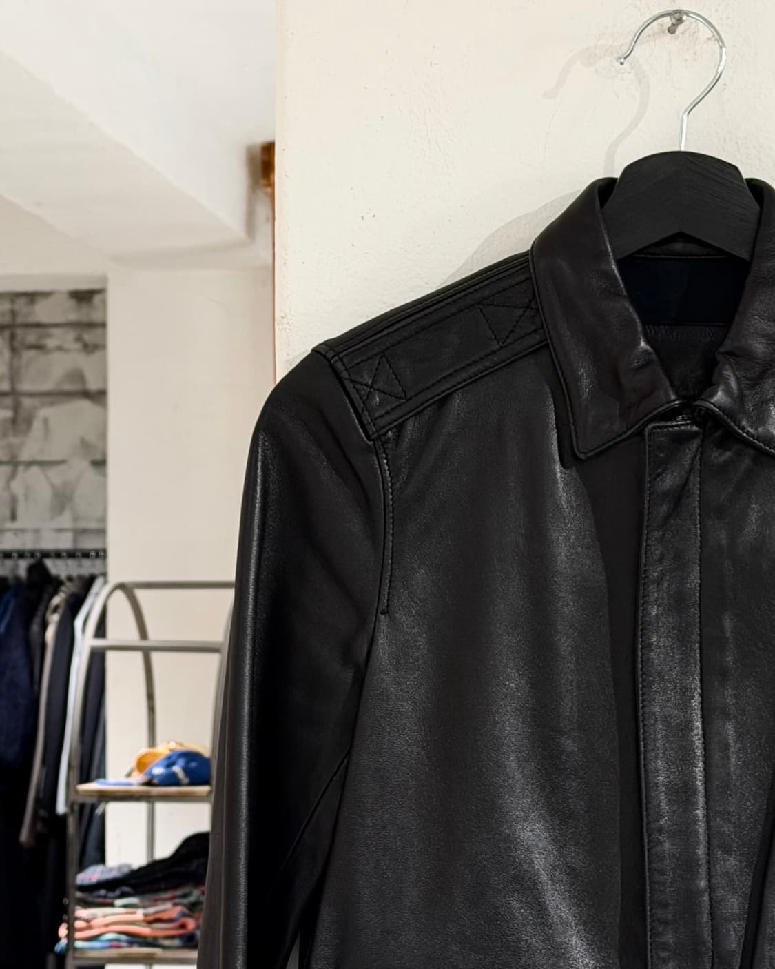 r13 블랙 투포켓 레더 자켓 상품이미지2