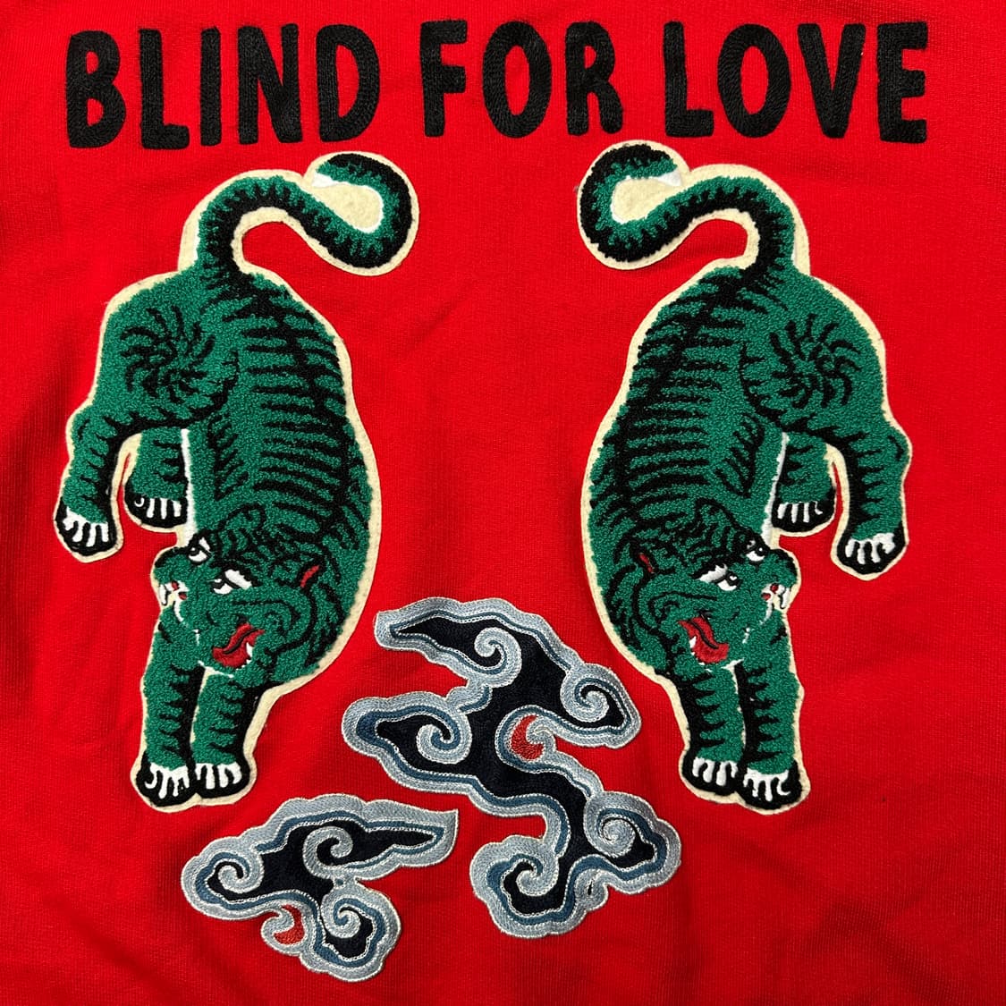 구찌 블라인드 포 러브 재팬 익스클루시브 맨투맨 상품이미지4