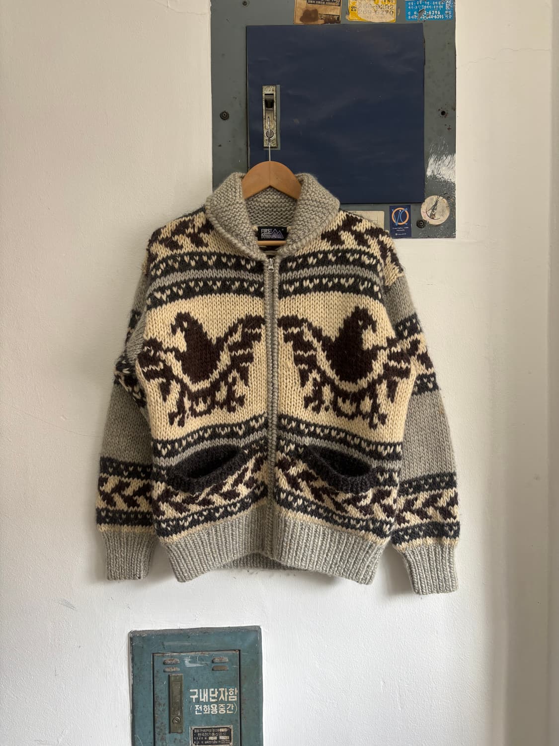 90s First Down Thunderbird Cowichan 상품이미지1