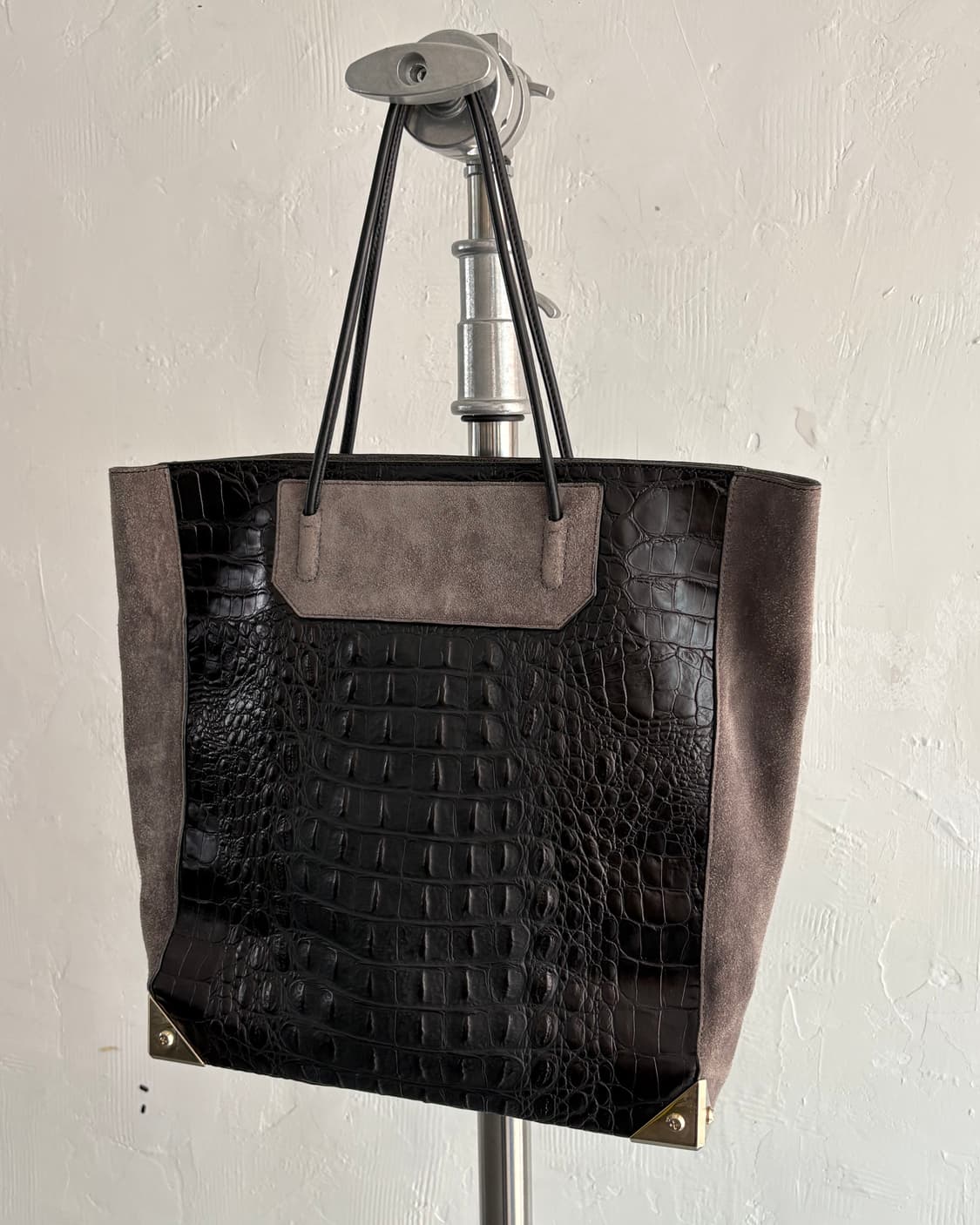 Alexanderwang 알렉산더왕 크로커다일 엠보싱 토트백 상품이미지5