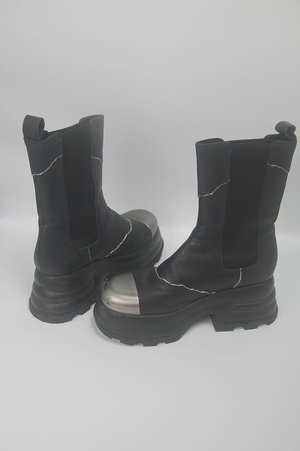 Both X CHARLES & KEITH 한소희 스틸토 부츠 상품이미지7