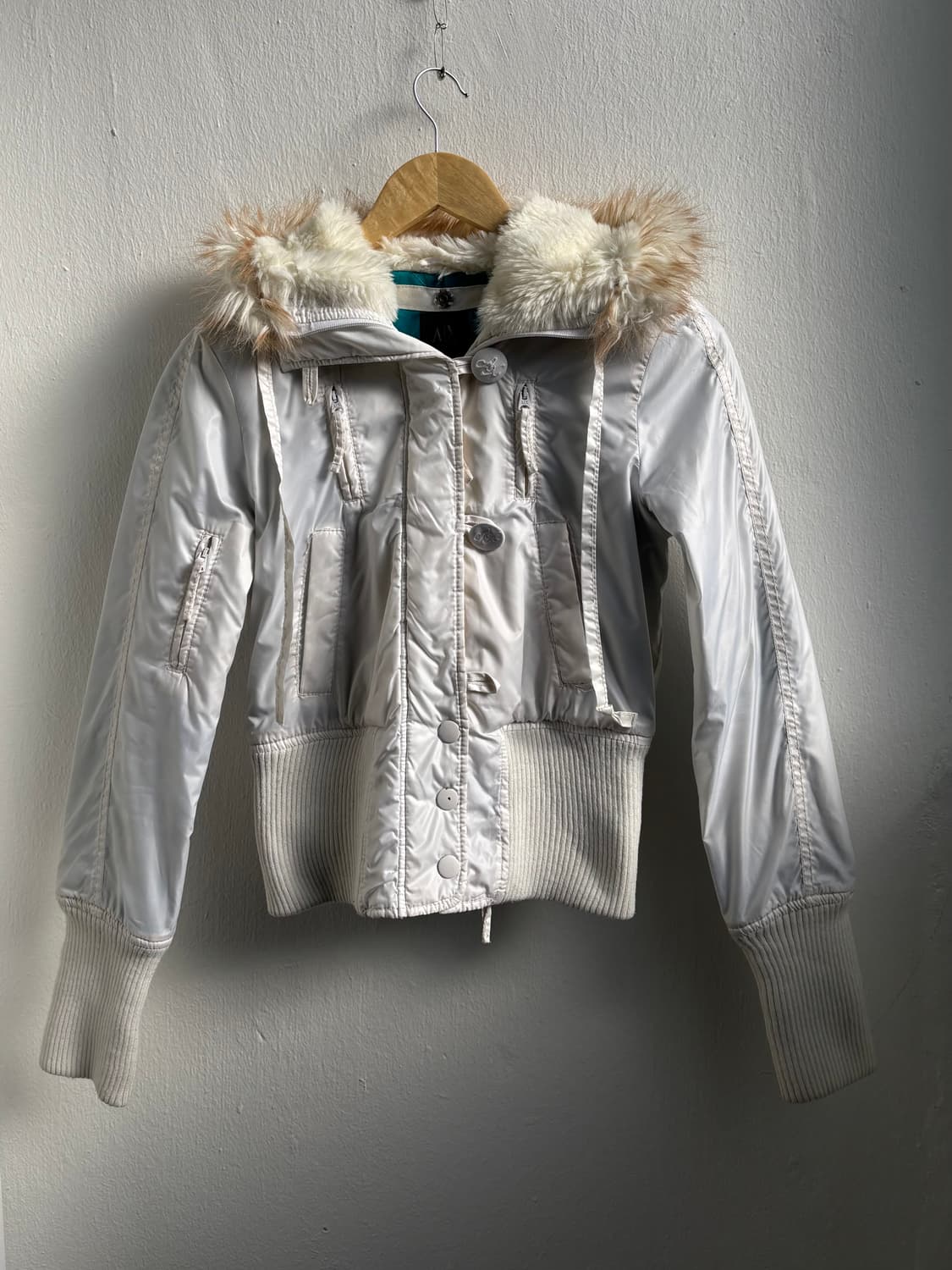 Armani Exchange White Fur Hood Jacket  상품이미지1