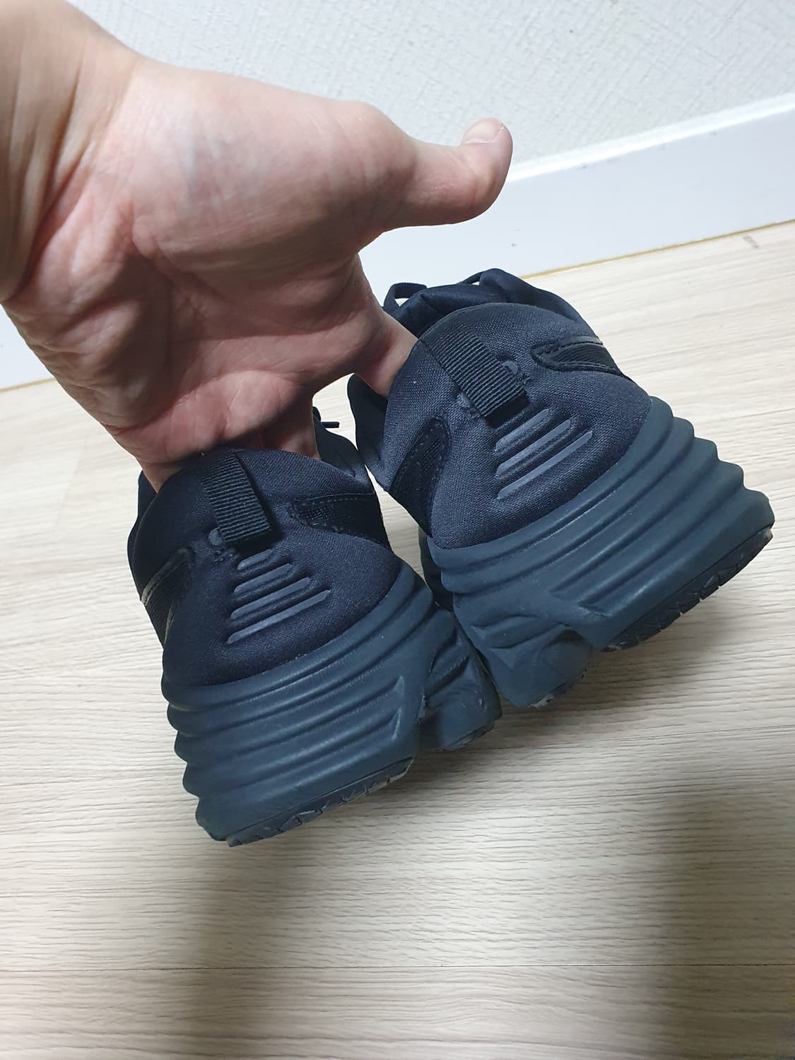 호카 본디8 운동화 270 상품이미지6