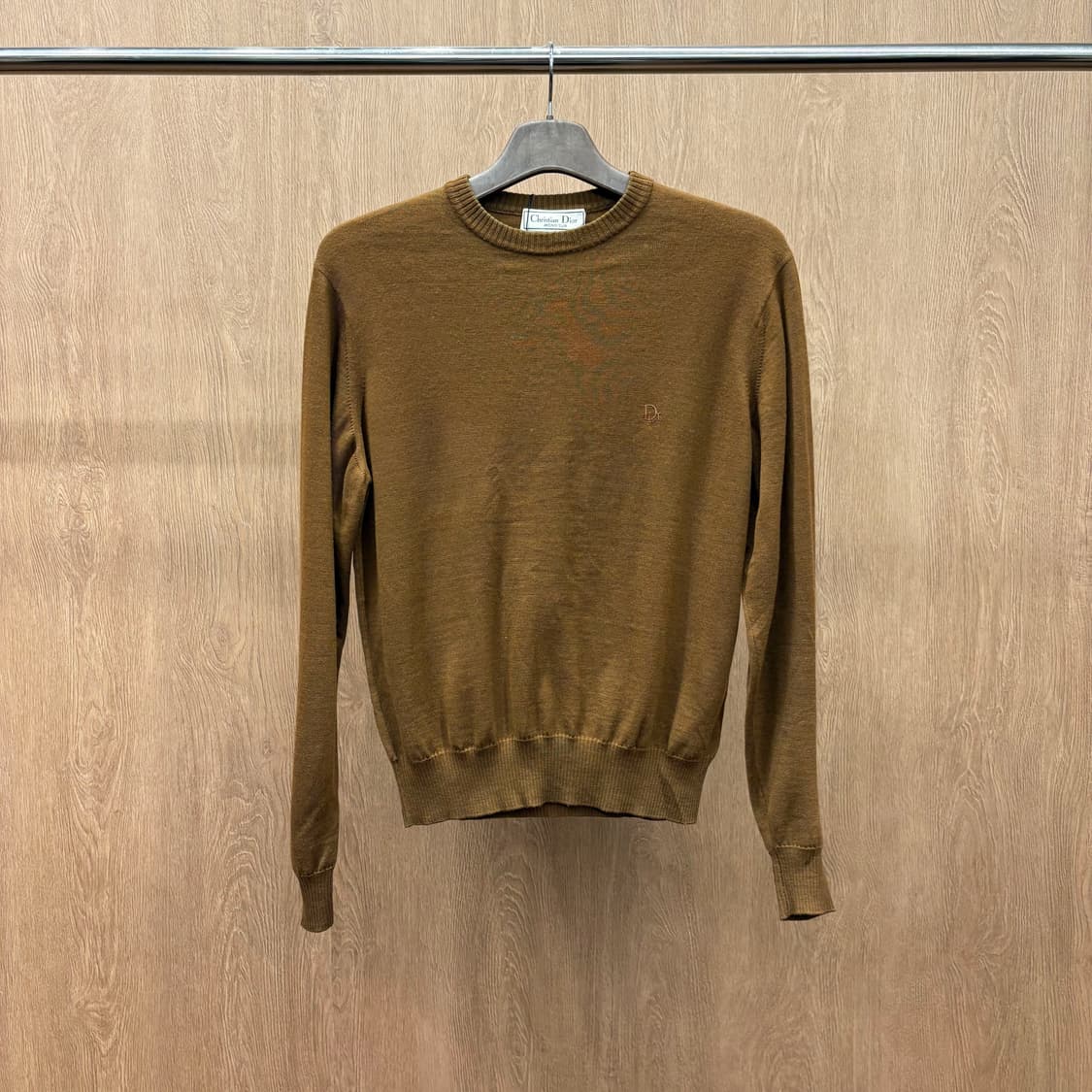 크리스찬 디올 몽쉘 라운드넥 긴팔 울 니트 로고 자수 디테일 브라운 상품이미지2