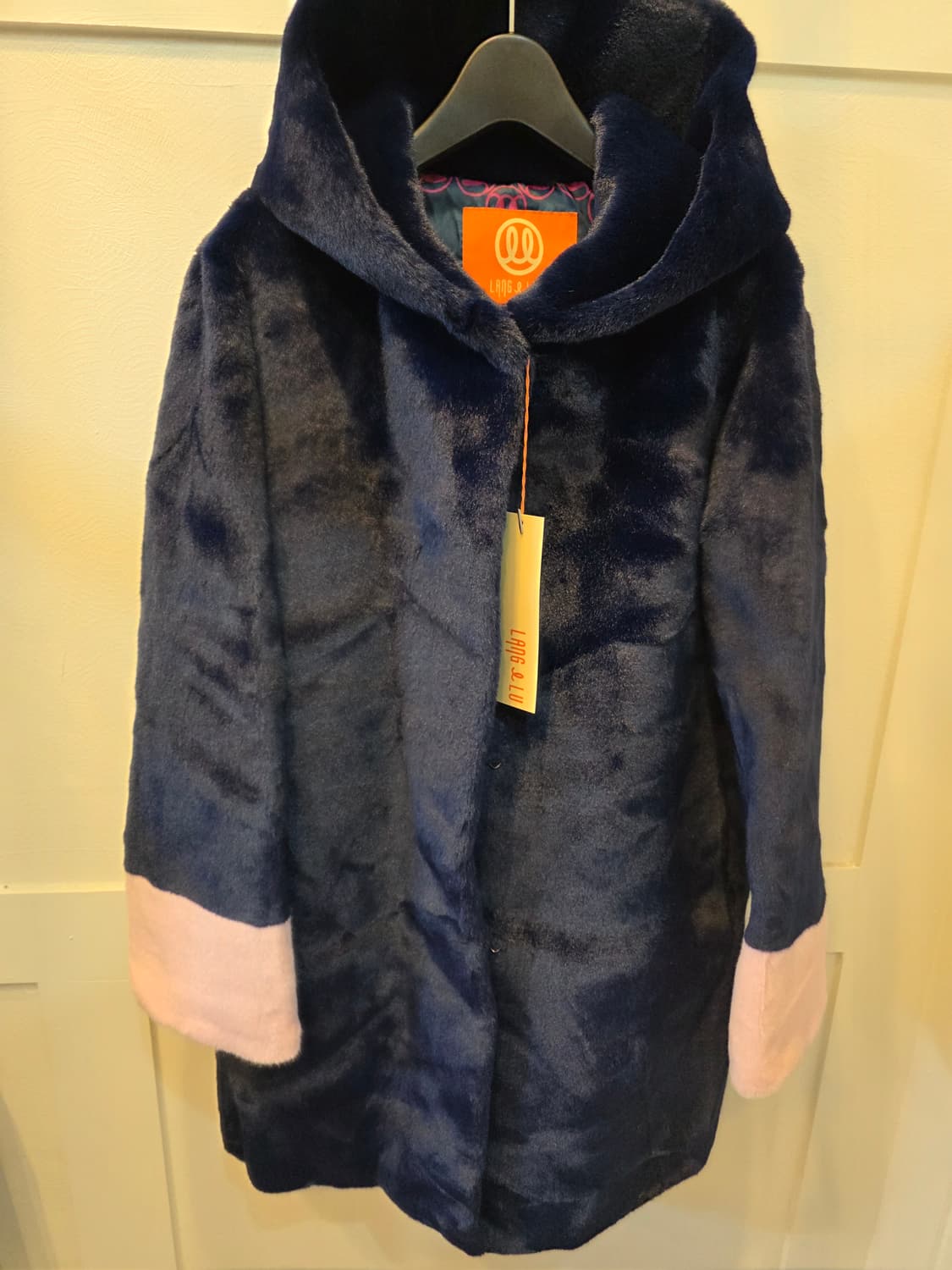 랭앤루 네이비 앤 핑크 에코퍼 코트 상품이미지2