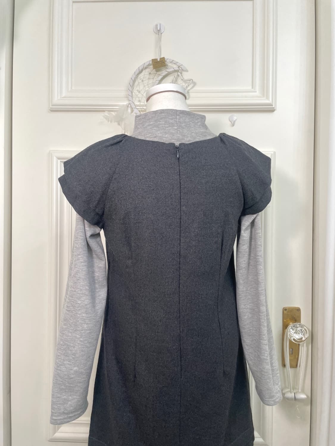 charcoal layered shirring puff sleeve wo 상품이미지4