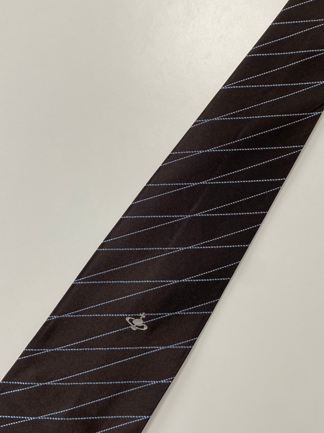 비비안웨스트우드 정품 명품 심플로고넥타이(Vivienne) 상품이미지9