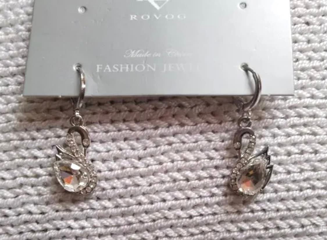 스완 디자인 실버 크리스탈 큐빅 귀걸이 상품이미지2