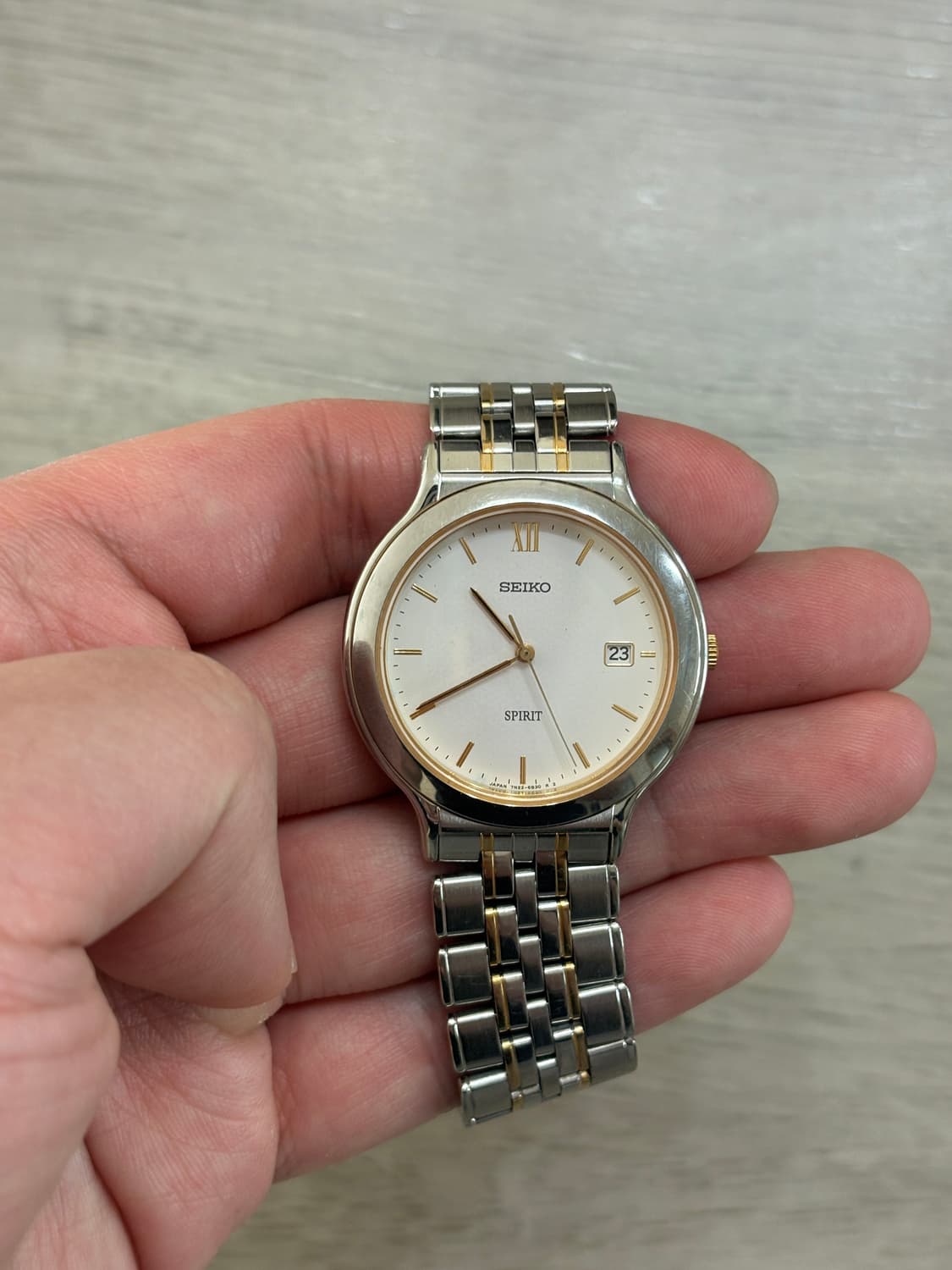 Seiko 90s spirit white dial combi quartz 상품이미지4