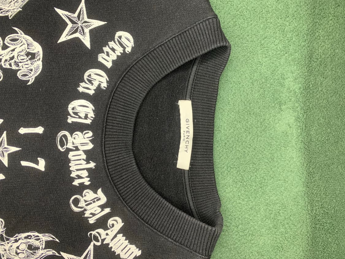 지방시 2017 "타투" 또는 "포데르 델 아모르" 슬리브리스 스웨트셔츠 상품이미지4