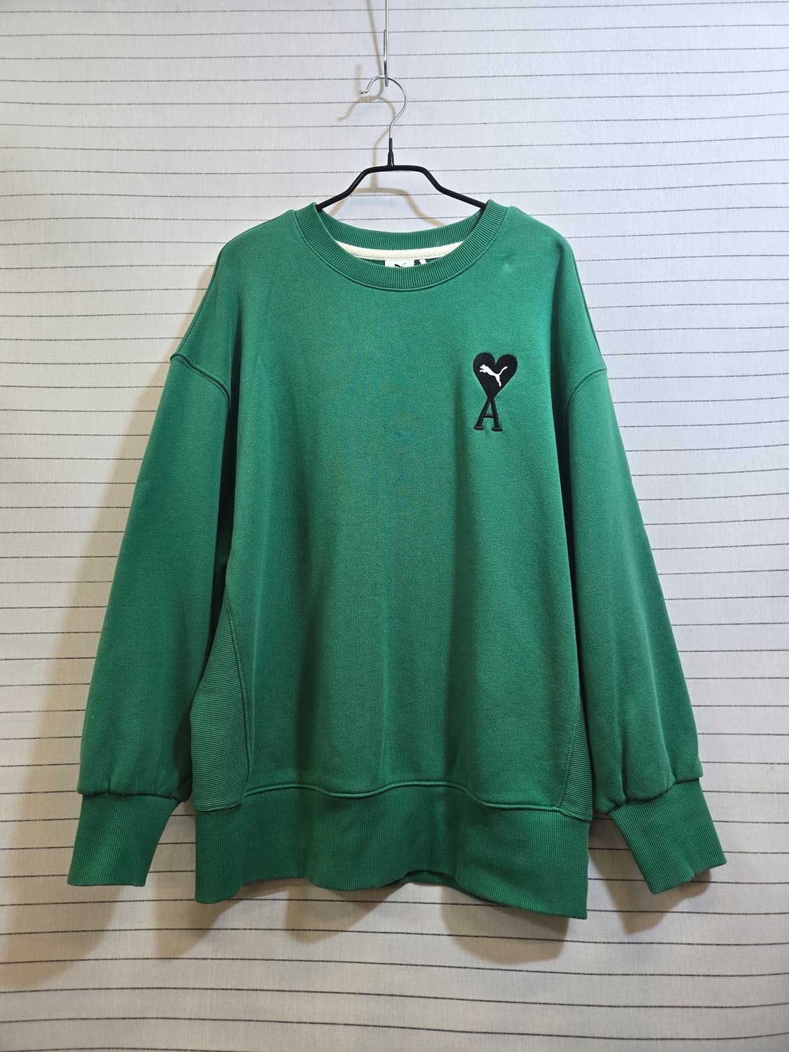 푸마x 아미 그린 맨투맨 티셔츠 상품이미지1