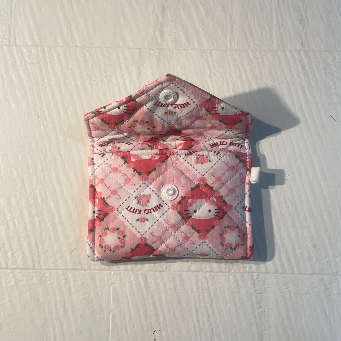 [ 핸드메이드 ] 헬로키티 장미 원단 똑딱이 카드지갑 상품이미지2