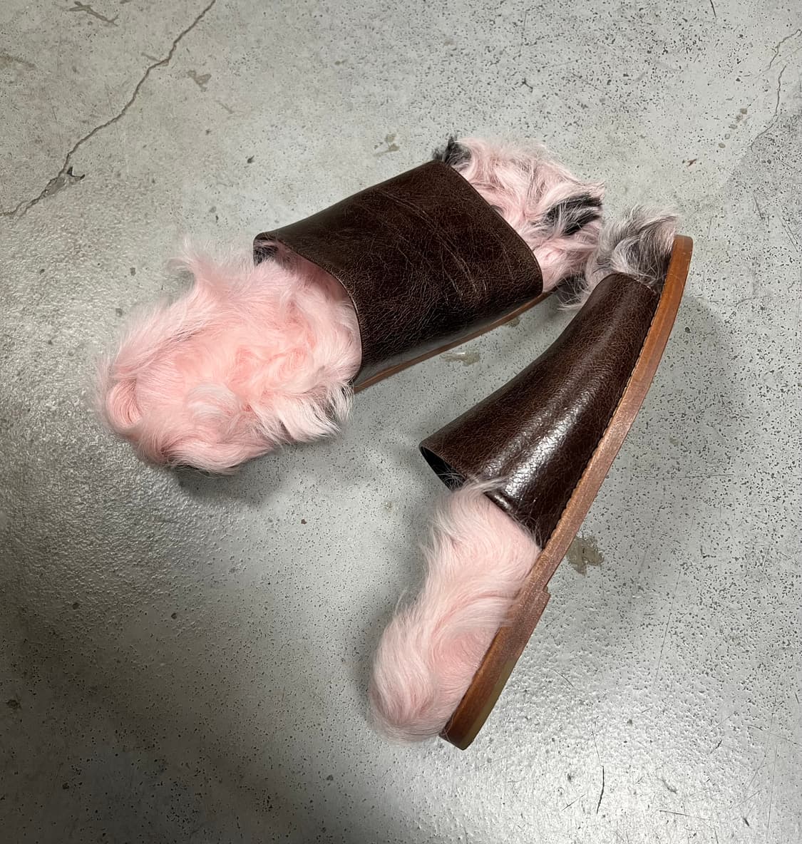 MARQUES ' ALMEIDA Fur Sandals 상품이미지4